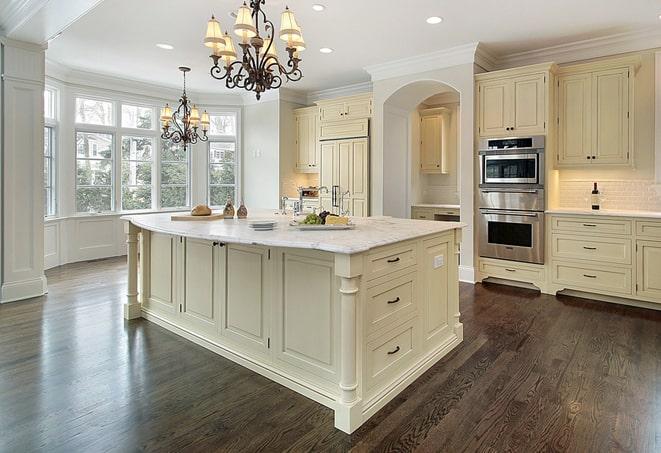 gleaming laminate flooring in modern kitchen in Lenoir City